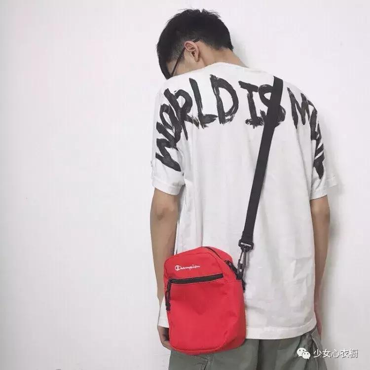 夏日百搭又时尚的潮牌包包不要错过了