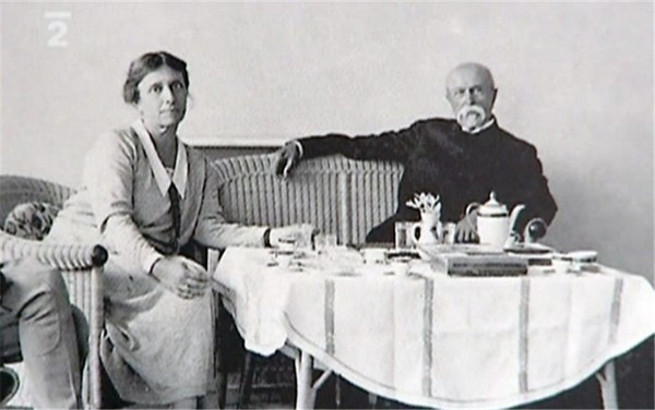 会茶文化的老外,外国茶文化