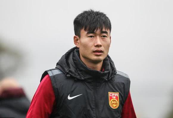 恒大当红炸子鸡一场比赛现多次低级失误，里皮赏识他是否看走了眼