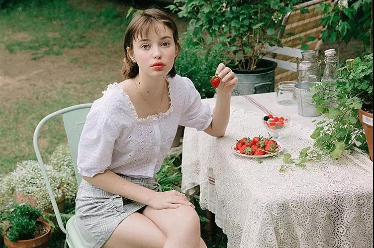 绑带上衣女冬款爆款2022新款,女生穿绑带上衣