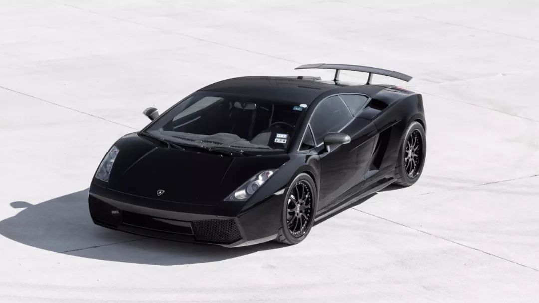 加速2.9秒的拖拉机，一脚油门一个鸡腿，一天租金一辆捷达