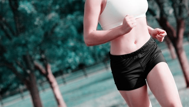 跑步膝盖内侧疼痛吃什么药,跑步膝盖痛的最快治疗方法