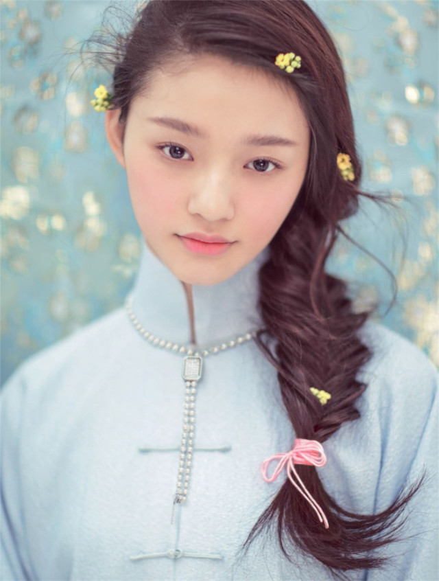 林允摆拍,林允小号惊艳亮相