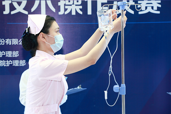 输液时注意事项动画版,输液时有件事千万别做