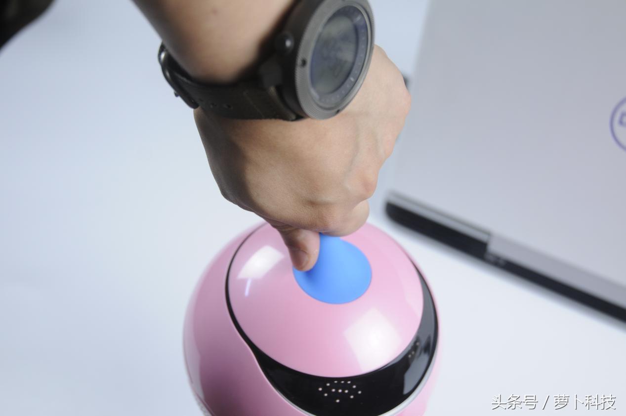 儿童智能陪护,儿童智能管家机器人远程看护