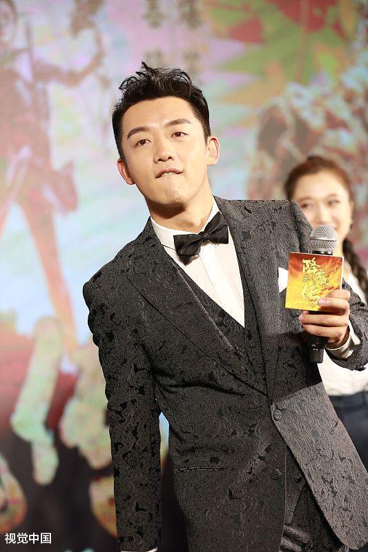 郑恺青涩时期 (郑恺第一次见面给人印象深刻一点)