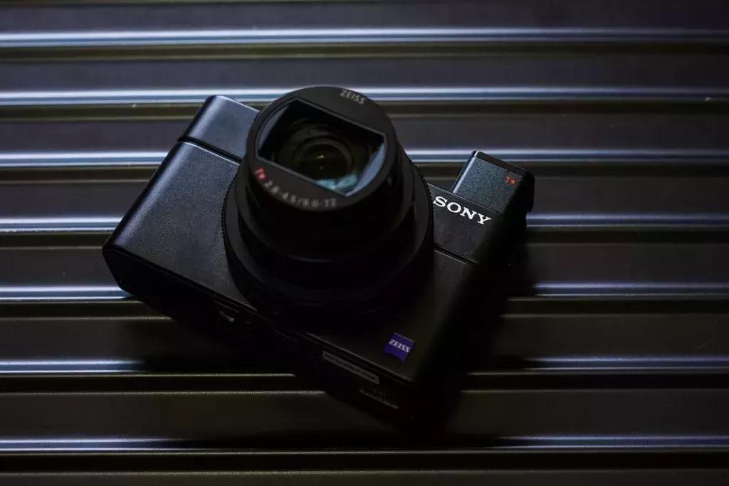 索尼黑卡数码相机dsc-rx100m6,索尼dsc-rx100m6黑卡6代数码相机