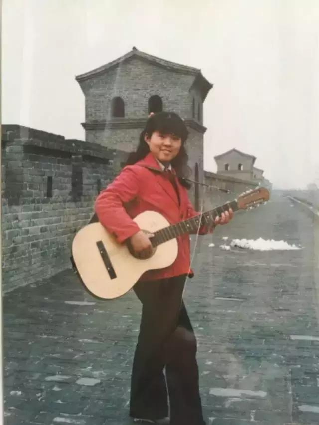 平遥中学1979年,永远的高一十四班照片