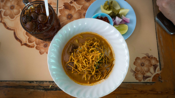 清迈必吃美食记,昆明美食攻略清迈