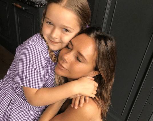 贝克汉姆拍卖视频,贝克汉姆与哈里夫妇