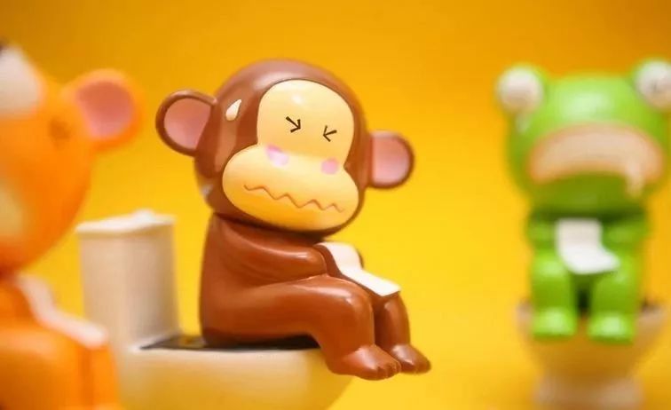 多年老便秘，换个走路姿势就能通！早知道早解决……