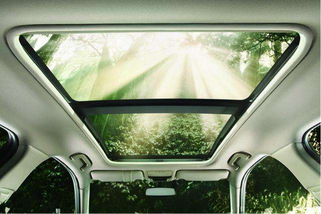 一体式全景天窗的优缺点,汽车的配置高低的区别