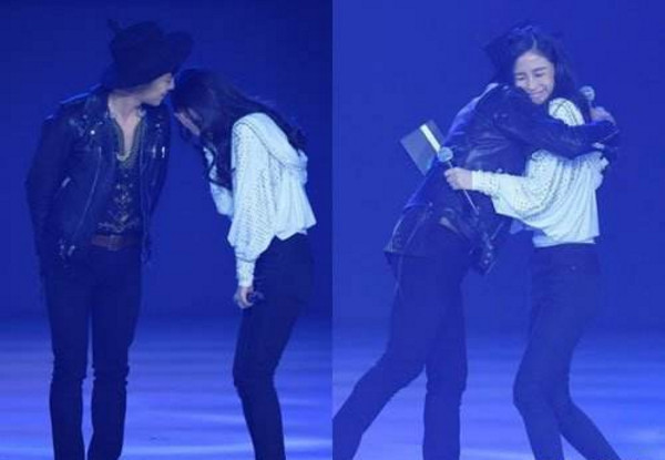 鹿晗获偶像球衣激动狂奔，胡歌为了刘德华甩掉记者，应采儿太甜了