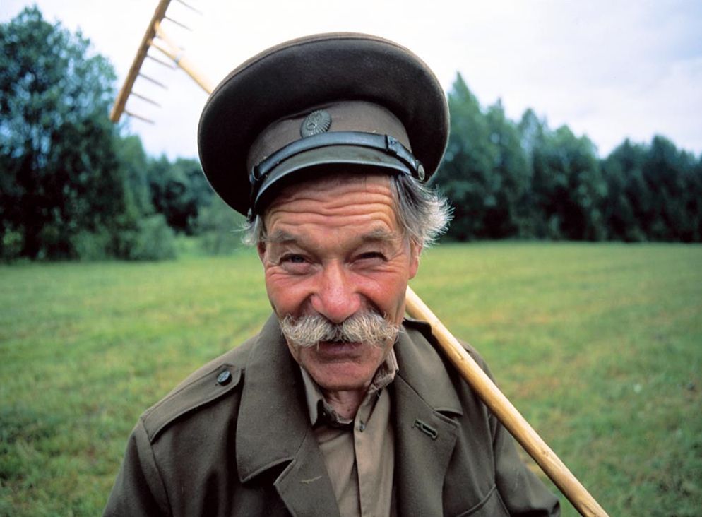 俄罗斯农民收割粮食,俄罗斯农民