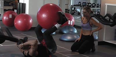 健身教练带着练和自己练的区别,健身教练训练惩罚