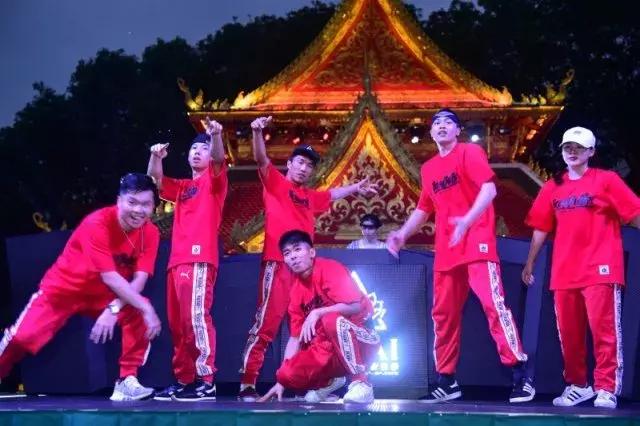 泼水节锦绣中华,锦绣中华泼水节夜场什么时候结束