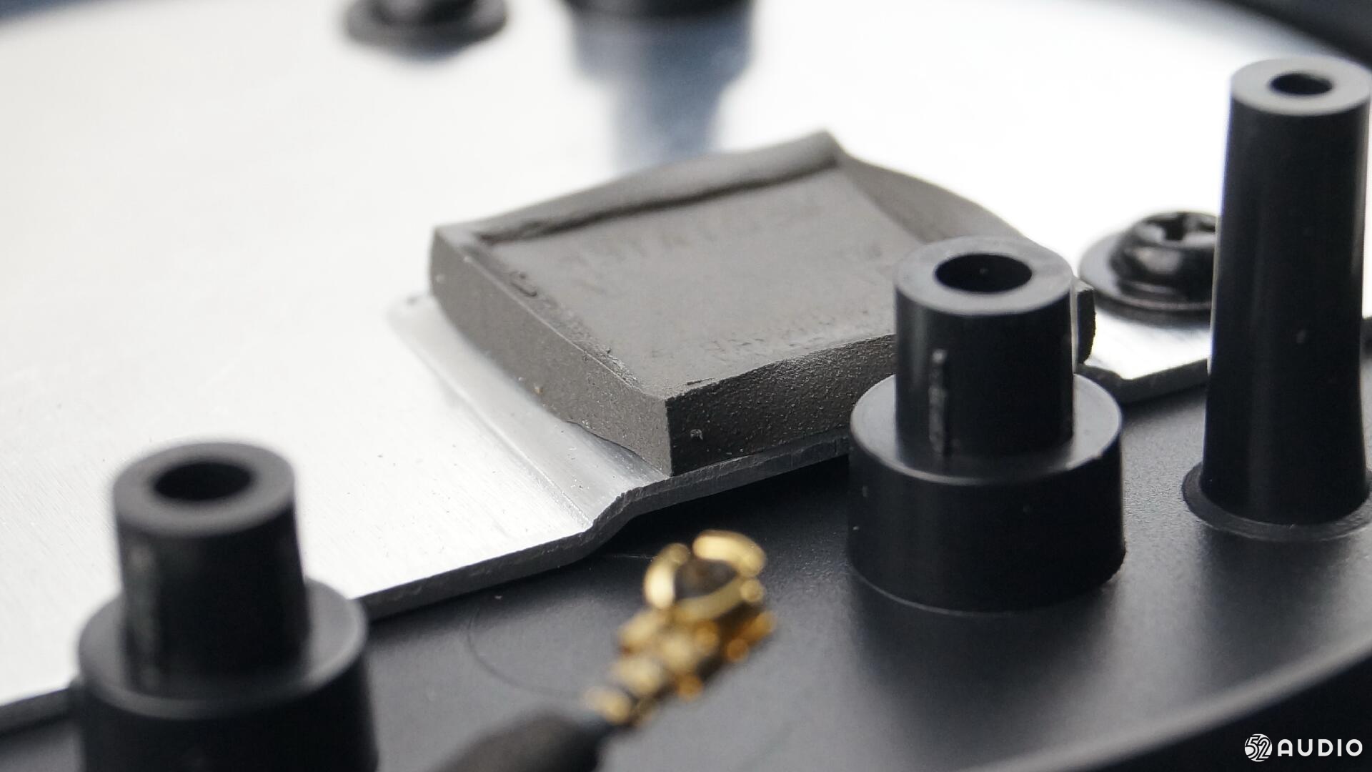 天猫精灵智能音箱boom拆解,天猫精灵智能音箱x3和X6对比