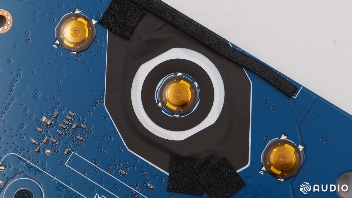 天猫精灵智能音箱boom拆解,天猫精灵智能音箱x3和X6对比