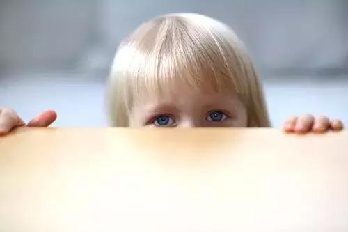 9岁早熟医生预估身高只能长到147,7岁女童身高140厘米被查出早熟