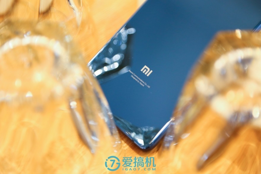 小米8se红色屏幕,小米8se红屏