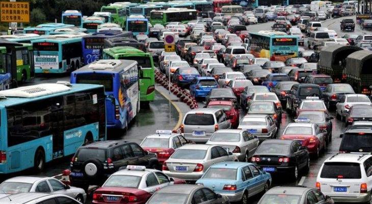 交通堵车现象严重吗怎么解决,堵车都是因为红绿灯的原因