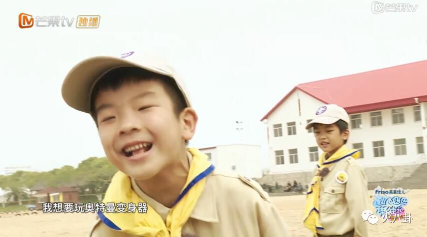 黄圣依安迪为何那么优秀,黄圣依带安迪