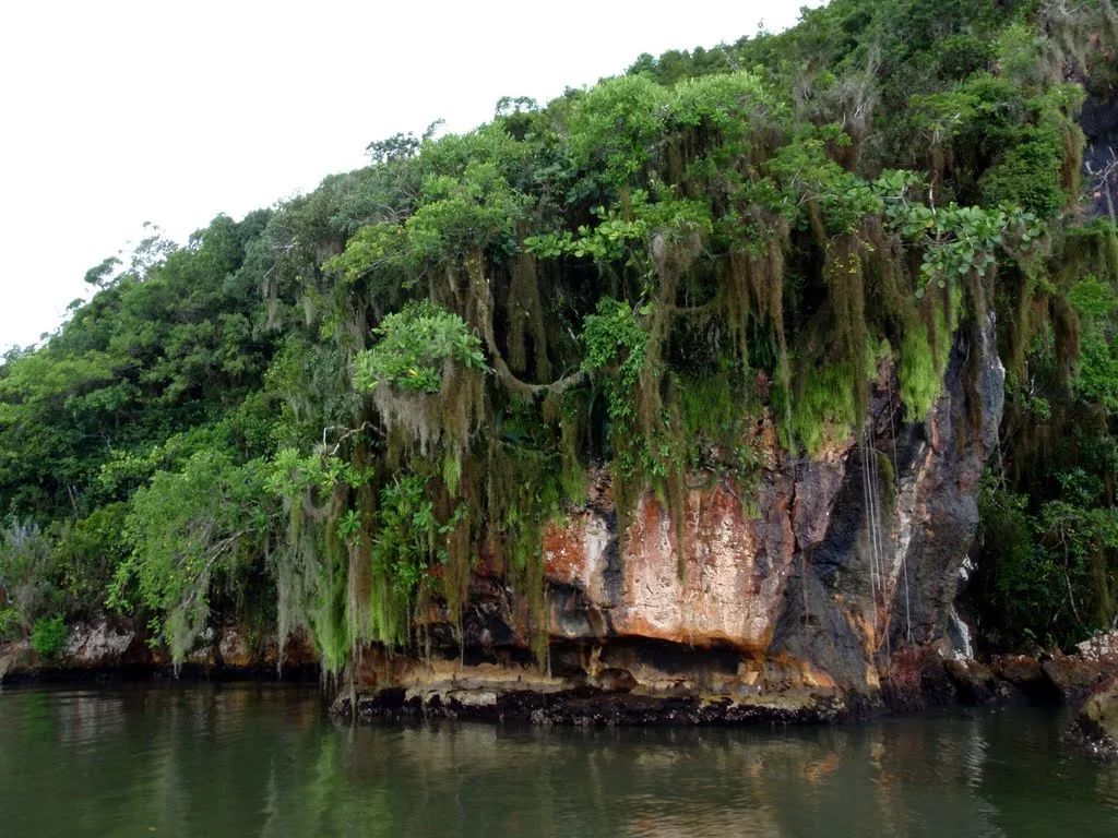 岛国名叫“星期天”，果然很懒很悠闲