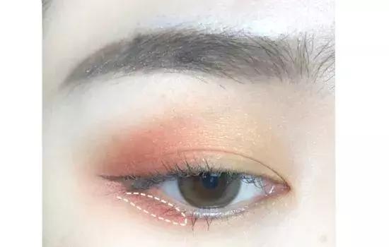 眼影画法新手易学日常妆,新手眼影画法教程日常妆