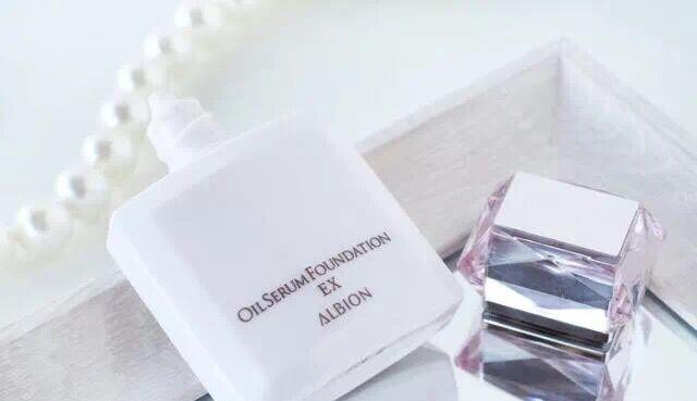 夏季必备宇宙最强粉底液大盘点！解救油皮星人，你用的在里面没？