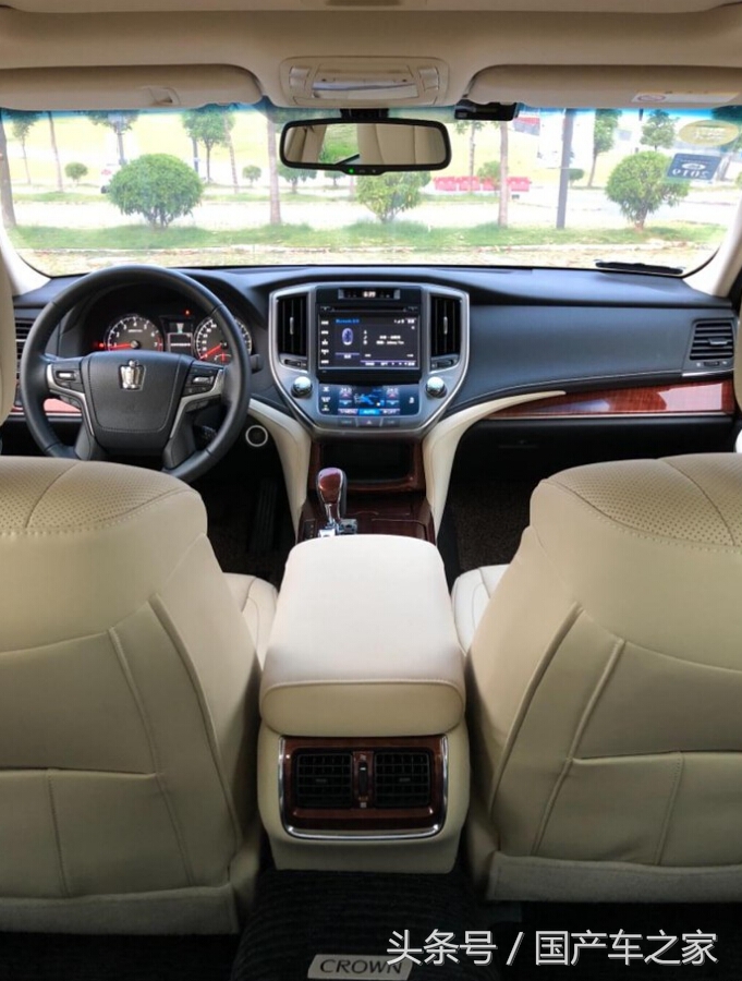 次顶配跟顶配的14代皇冠,提车最后一台车