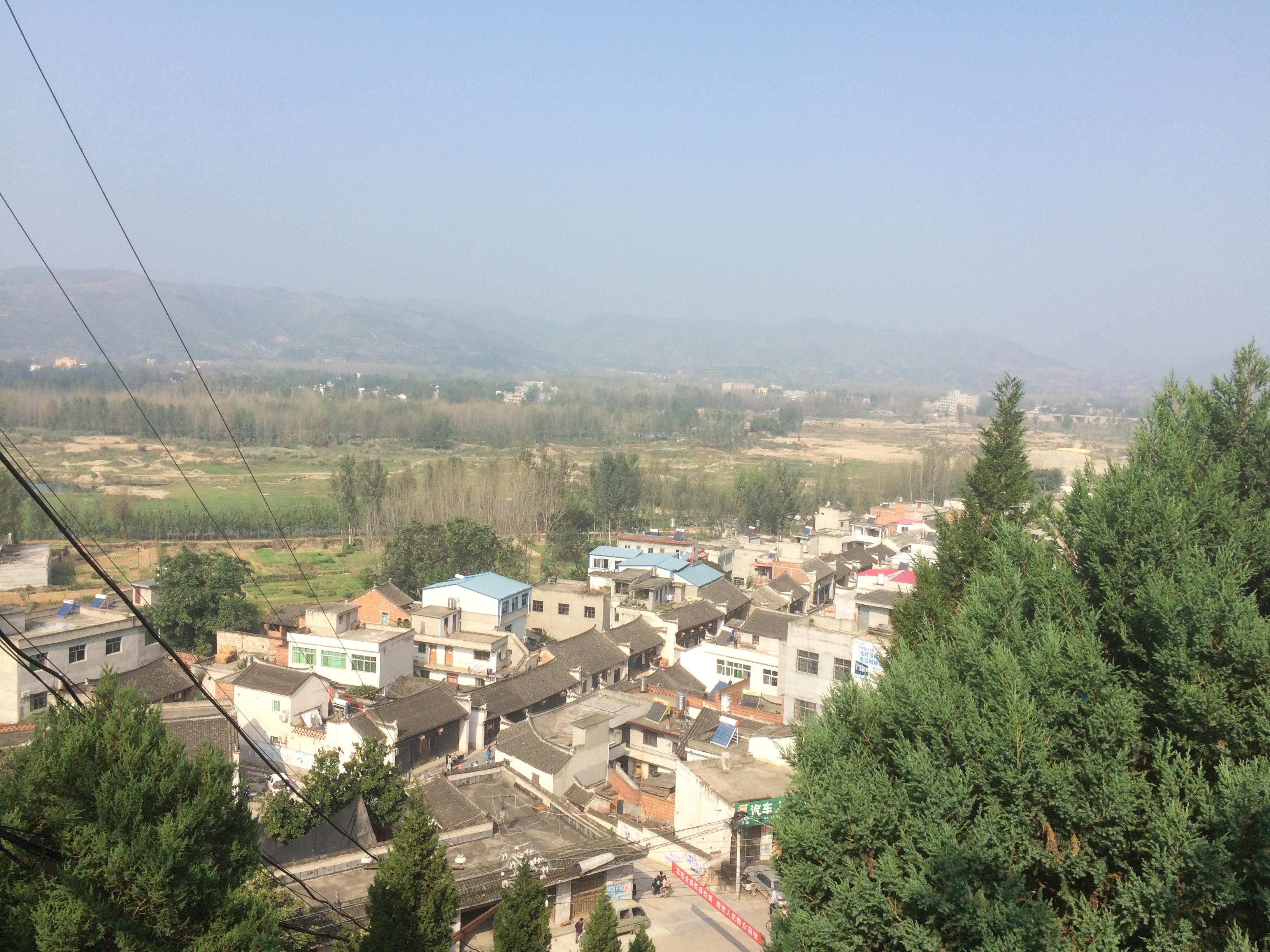 一脚踏三省渝湘鄂,一脚踏三省距十堰有多远