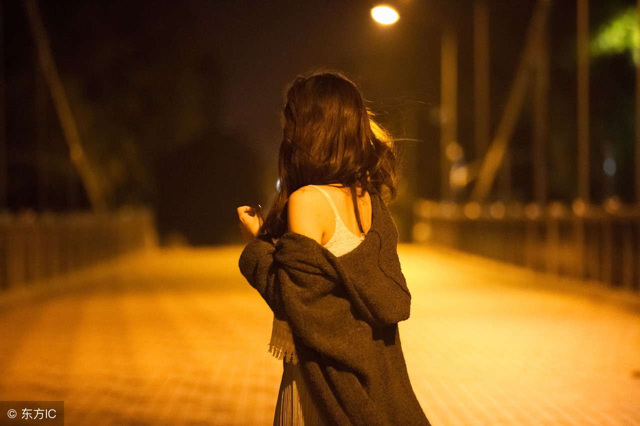 教你三招如何撩妹搞笑,教你撩妹小妙招