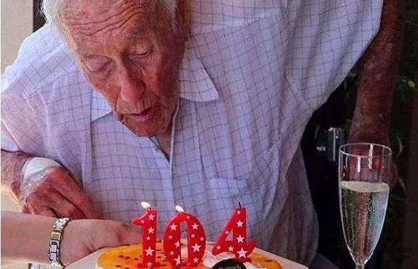 那天，他在网上买了“安乐死”的药……