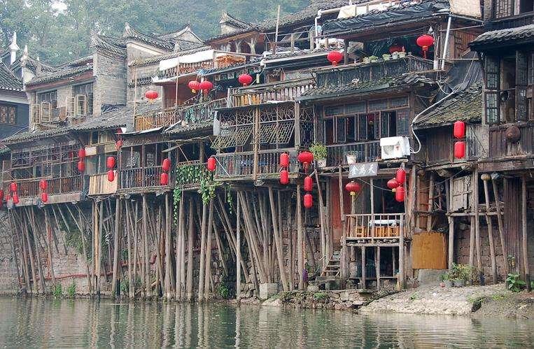 凤凰古城旅游攻略最新,凤凰古城详细旅游攻略