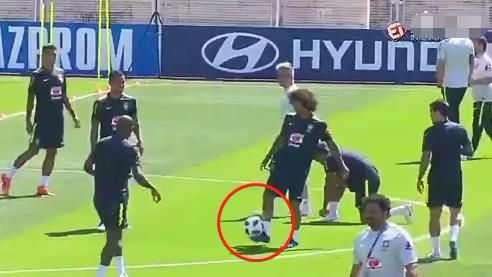 球感依然无敌35岁马塞洛大秀脚法,马塞洛逆天球感训练