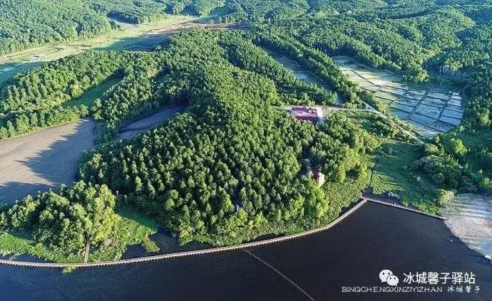 有一处叫世外桃源的地方,有一个地方是世外桃源