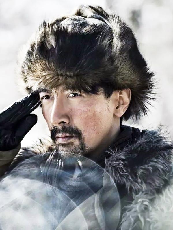 张鲁一被骂上热搜回应,电视剧中佟丽娅被骂