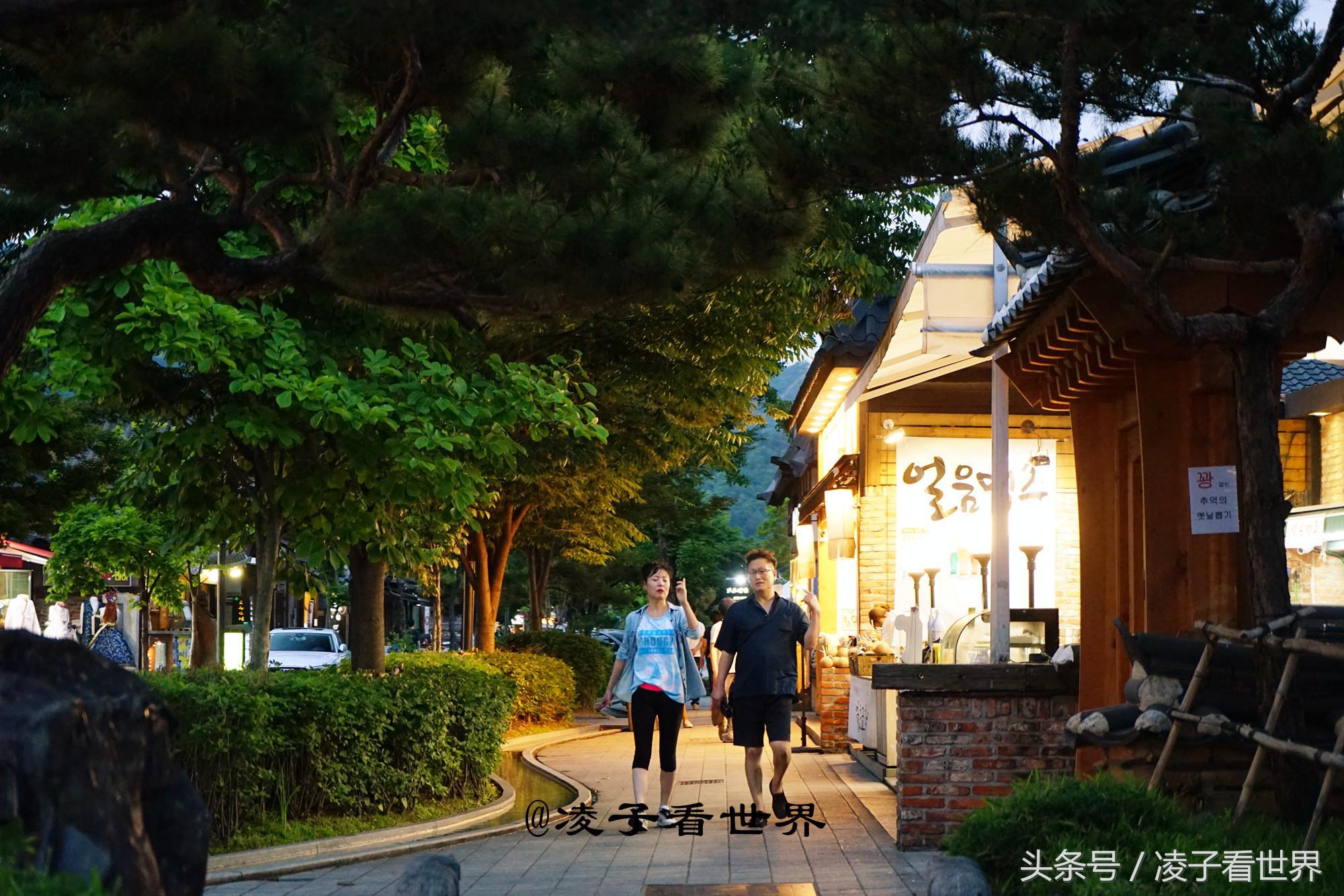 悠闲的走在乡村小路,悠闲漫步在李庄古镇