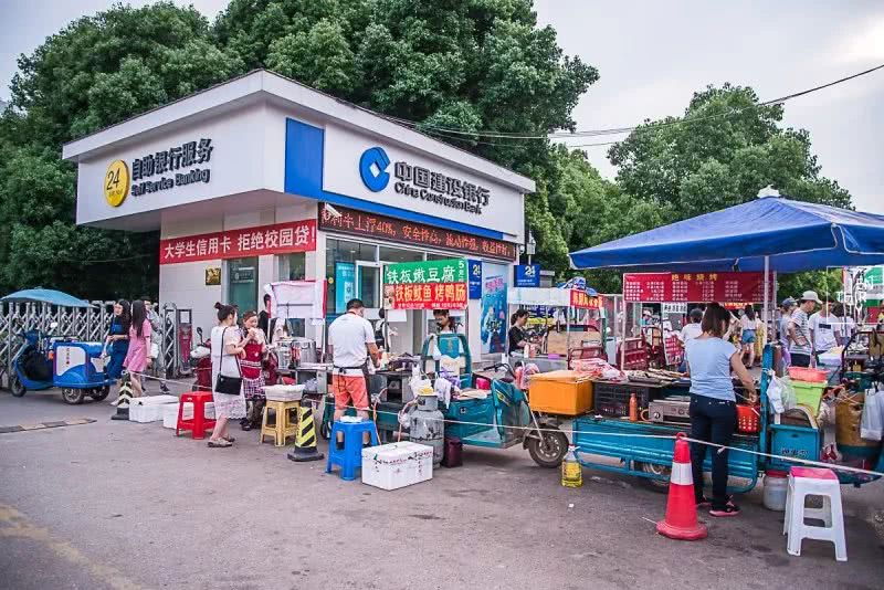 不在汉口的汉口学院，聚集了大花岭大学城最好吃的美食！