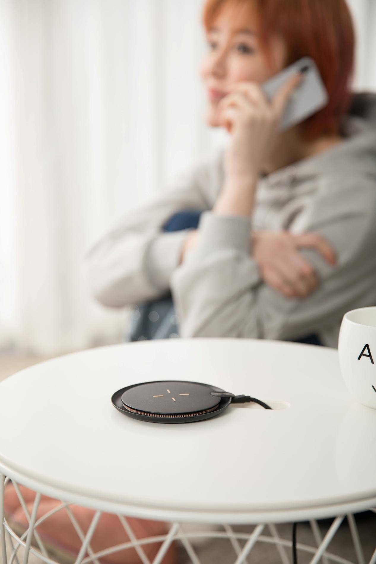 南孚开始往配件产品发展，这次来了一款89元无线充电底座