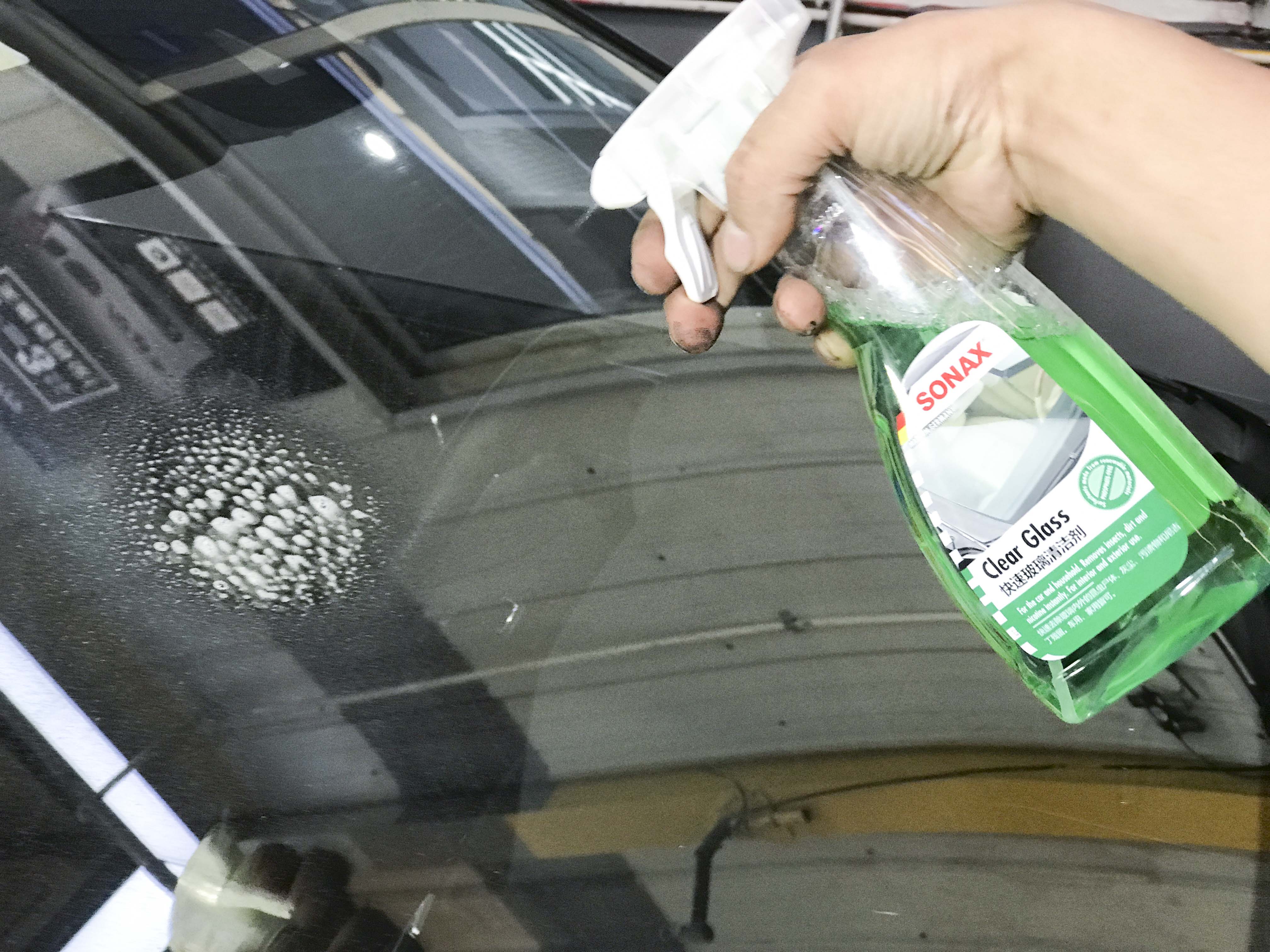 汽车玻璃水可用自来水代替吗,汽车玻璃水能用自来水代替