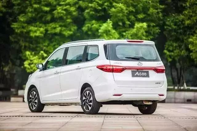 欧尚a600和宝骏730车身,欧尚a600对比宝骏360