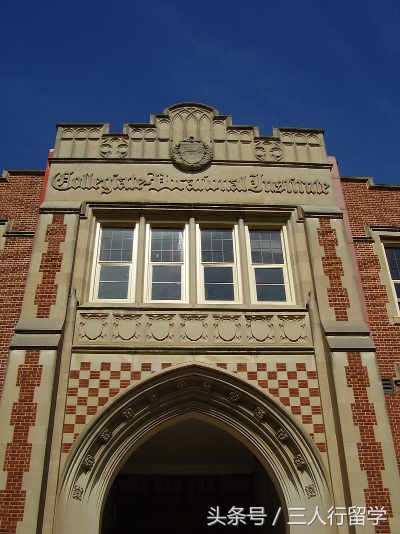 加拿大圭尔夫大学学费,加拿大圭尔夫教育局