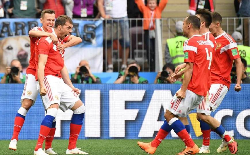 战火重燃足球,世界杯重燃战火