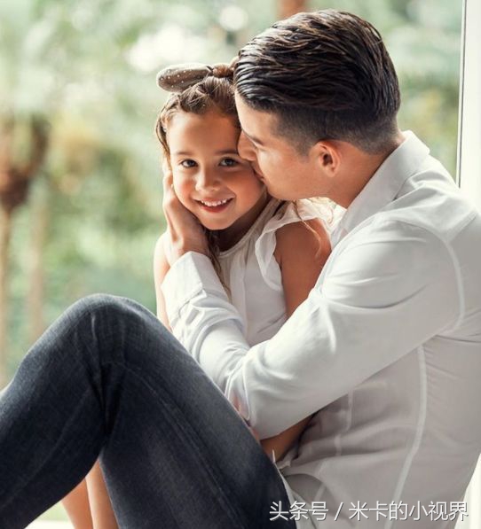 父亲节遇上明星足球赛,父亲节明星子女