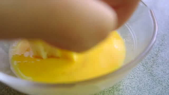 牛奶西多士的做法家庭版,花生酱夹心牛奶西多士