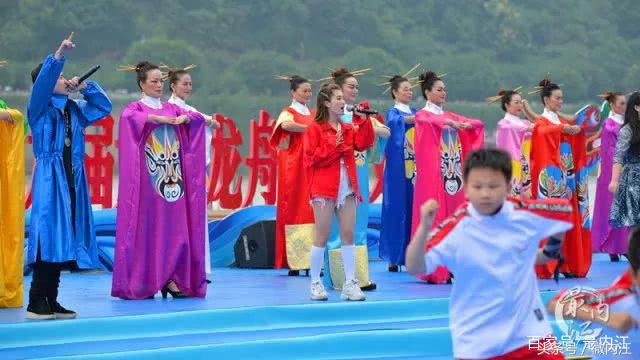 速度与激情桥上飞跃片段,速度与激情飞跃大桥精彩片段