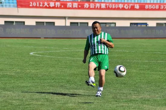 鹿晗是最会踢足球的明星,娱乐圈里喜欢鹿晗的明星