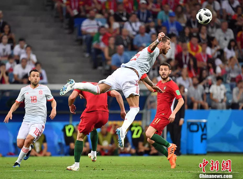 开奖世界杯！太疯狂！三场比赛、两次绝杀、一个帽子戏法……这就是我们热爱足球的原因！