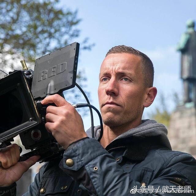 冰岛足球扑倒梅西点球,冰岛守门扑出梅西点球